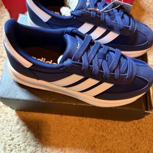 Adidas Men's Classic Blue and White Sneakers